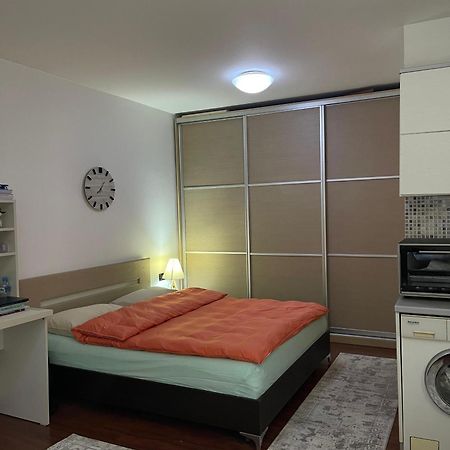 Sky Center Apartment Tirana Buitenkant foto