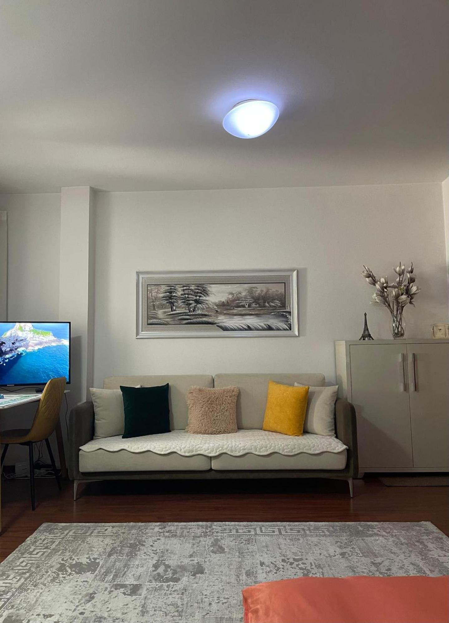Sky Center Apartment Tirana Buitenkant foto
